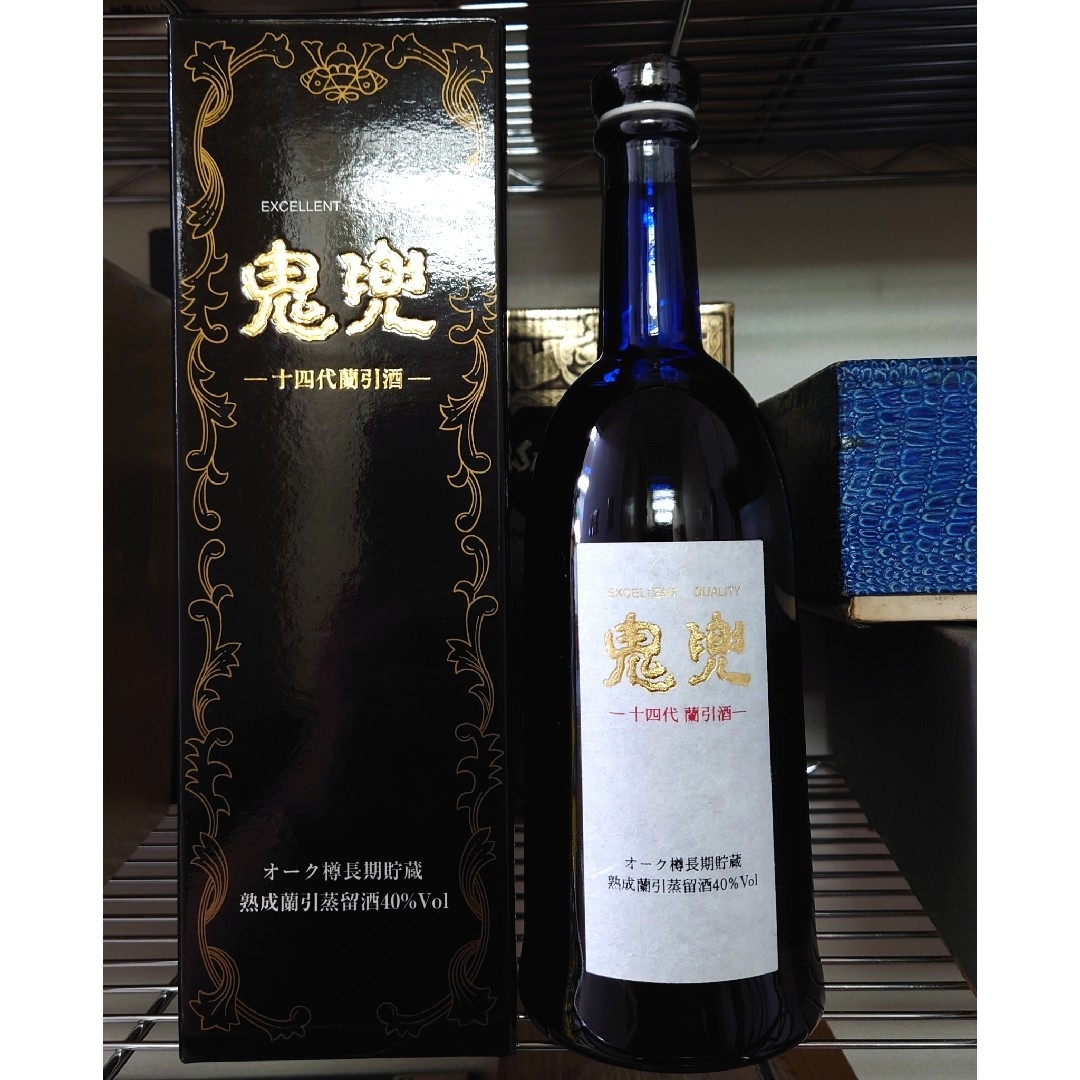 ☆希少☆十四代蘭引酒 鬼兜 ブルーボトル 箱＆冊子付き 食品/飲料/酒の酒(焼酎)の商品写真