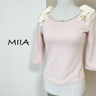 ミーア(MIIA)のミーア　ショルダーリボンカットソー【F】ビジューネック　ガーリー　キュート(Tシャツ(半袖/袖なし))