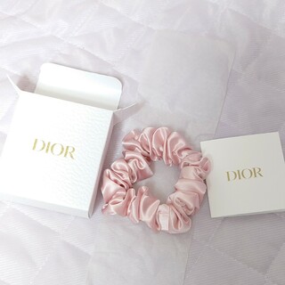 ディオール(Dior)のDior　ディオール　ノベルティー　新品未使用　ヘアゴム　シュシュ(ヘアゴム/シュシュ)