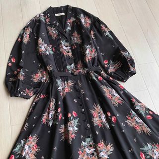 [美品] INGEBORG インゲボルグ ワインレッドの 花柄 ロングワンピース