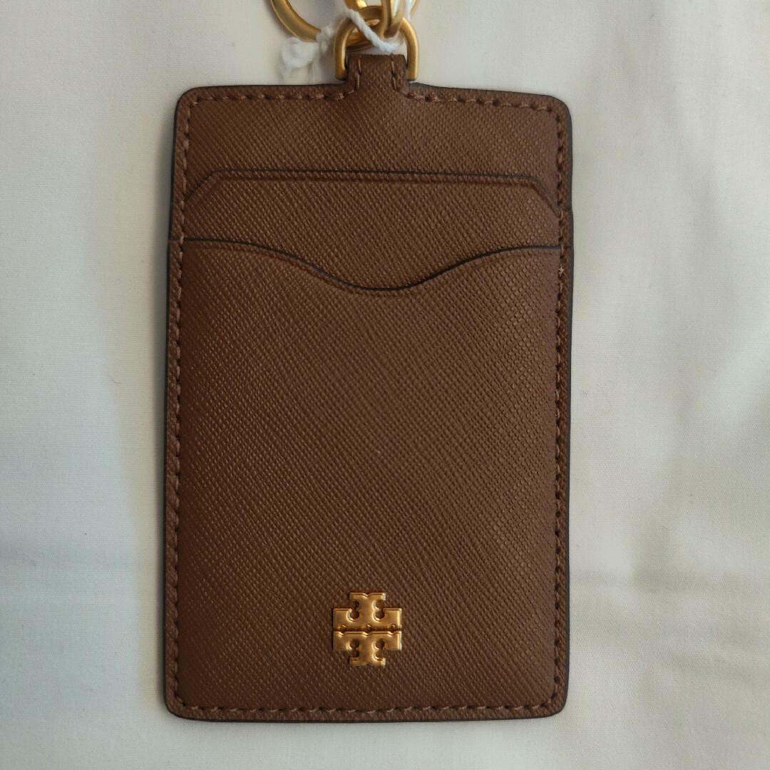 Tory Burch(トリーバーチ)の【新品未使用】トリーバーチ　パスケース　カードケース　ブラウン レディースのファッション小物(名刺入れ/定期入れ)の商品写真