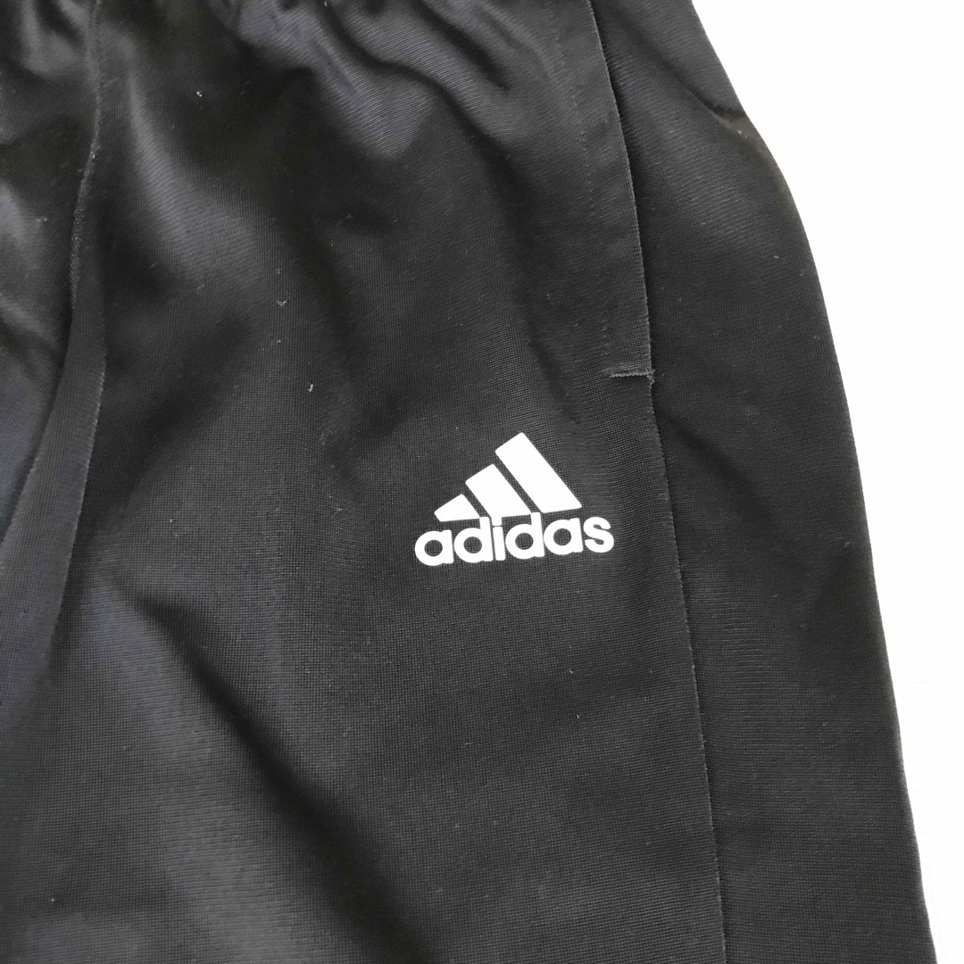 adidas(アディダス)のadidasジャージパンツ　120  訳あり キッズ/ベビー/マタニティのキッズ服男の子用(90cm~)(パンツ/スパッツ)の商品写真