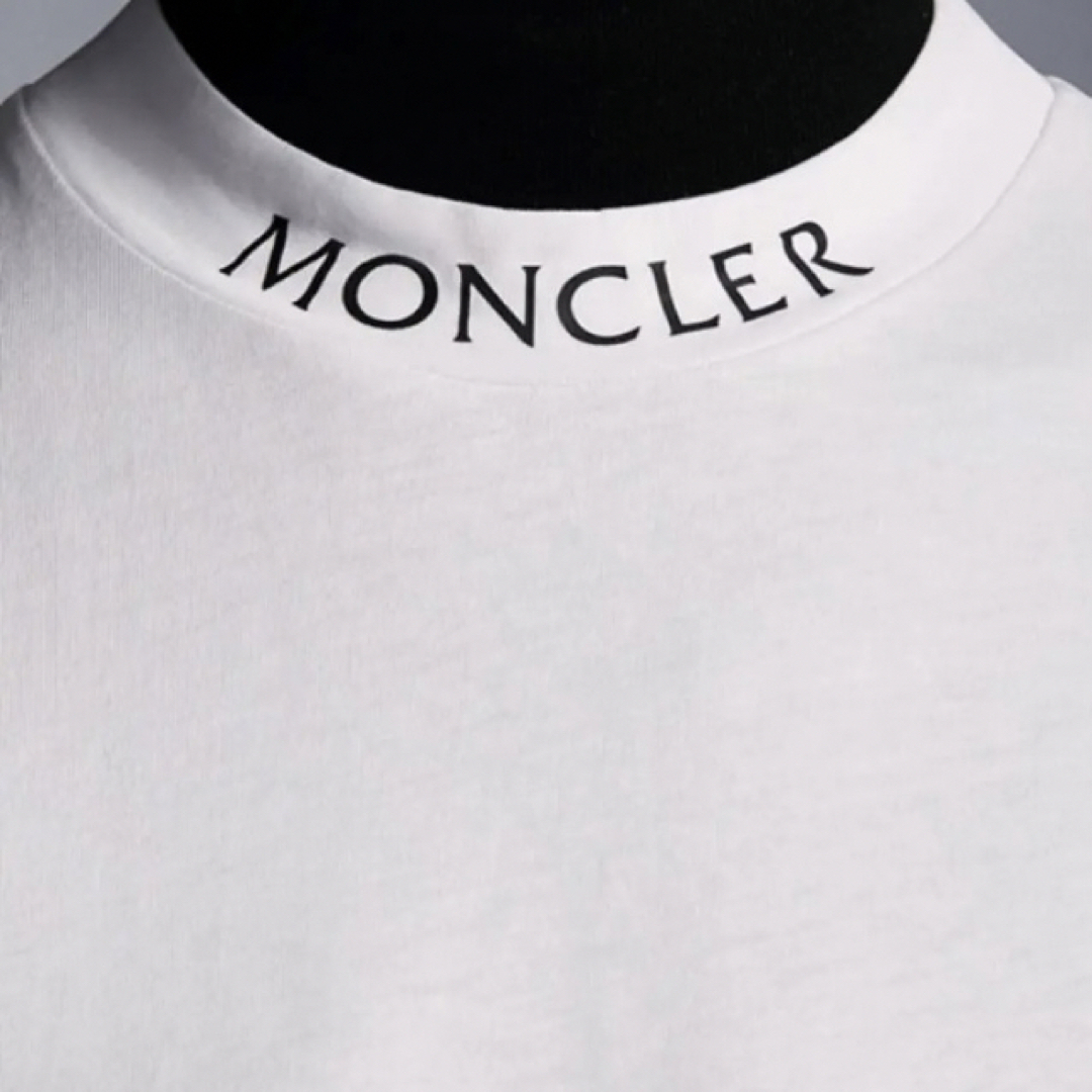 MONCLER(モンクレール)の★最新作★ MONCLER Tシャツ Ｓ　モンクレール ホワイト ワッペン 完売 メンズのトップス(Tシャツ/カットソー(半袖/袖なし))の商品写真