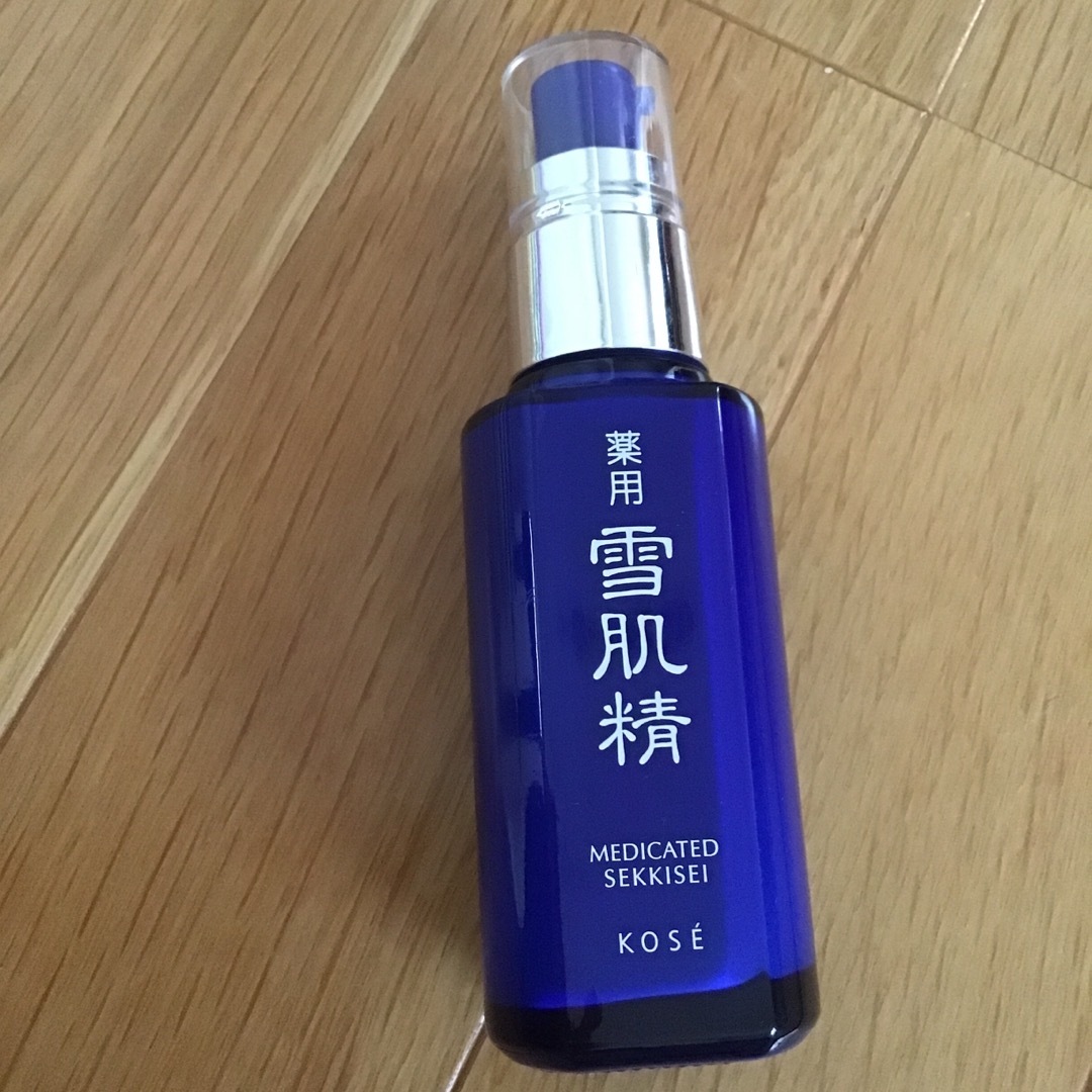 KOSE(コーセー)の雪肌精　デイエッセンス　日中用美白美容液　50ml コスメ/美容のスキンケア/基礎化粧品(美容液)の商品写真