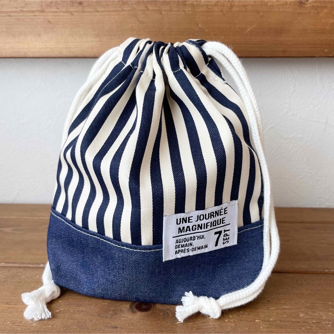 紺細ストライプデニム　コップ袋　ハンドメイド ハンドメイドのキッズ/ベビー(外出用品)の商品写真