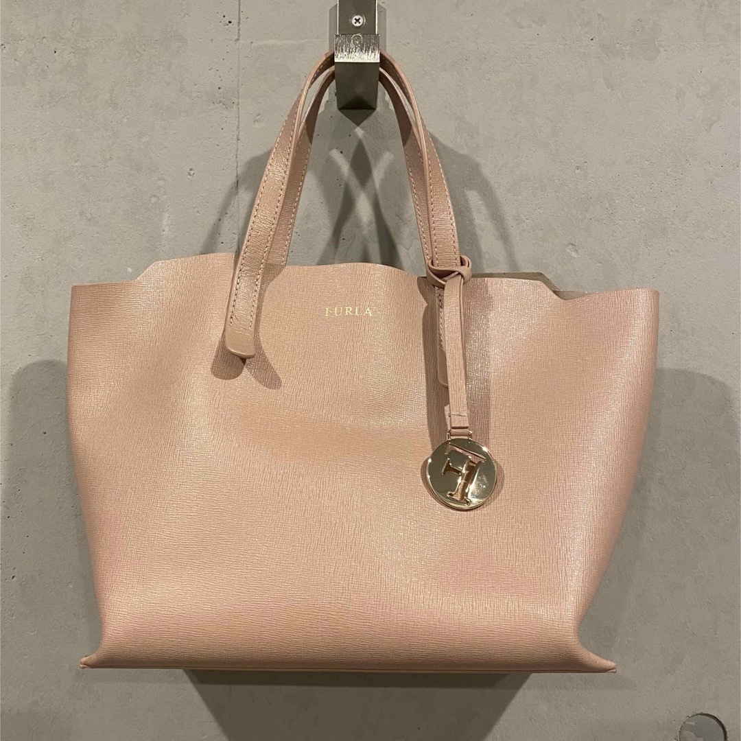Furla(フルラ)の【FURLA】ミニトートバッグ Sally(サリー) レディースのバッグ(ハンドバッグ)の商品写真