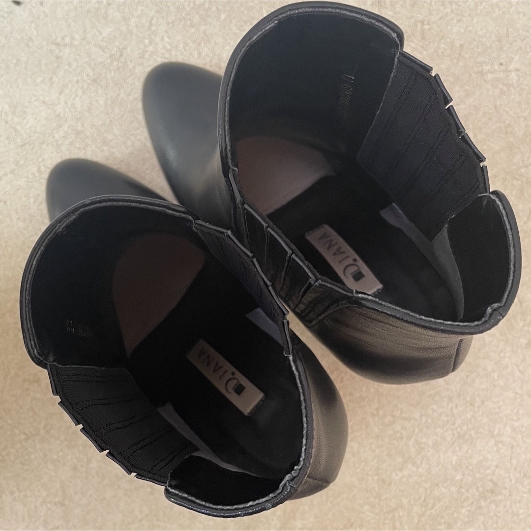 DIANA(ダイアナ)の【美品】ダイアナ　ショートブーツ レディースの靴/シューズ(ブーツ)の商品写真