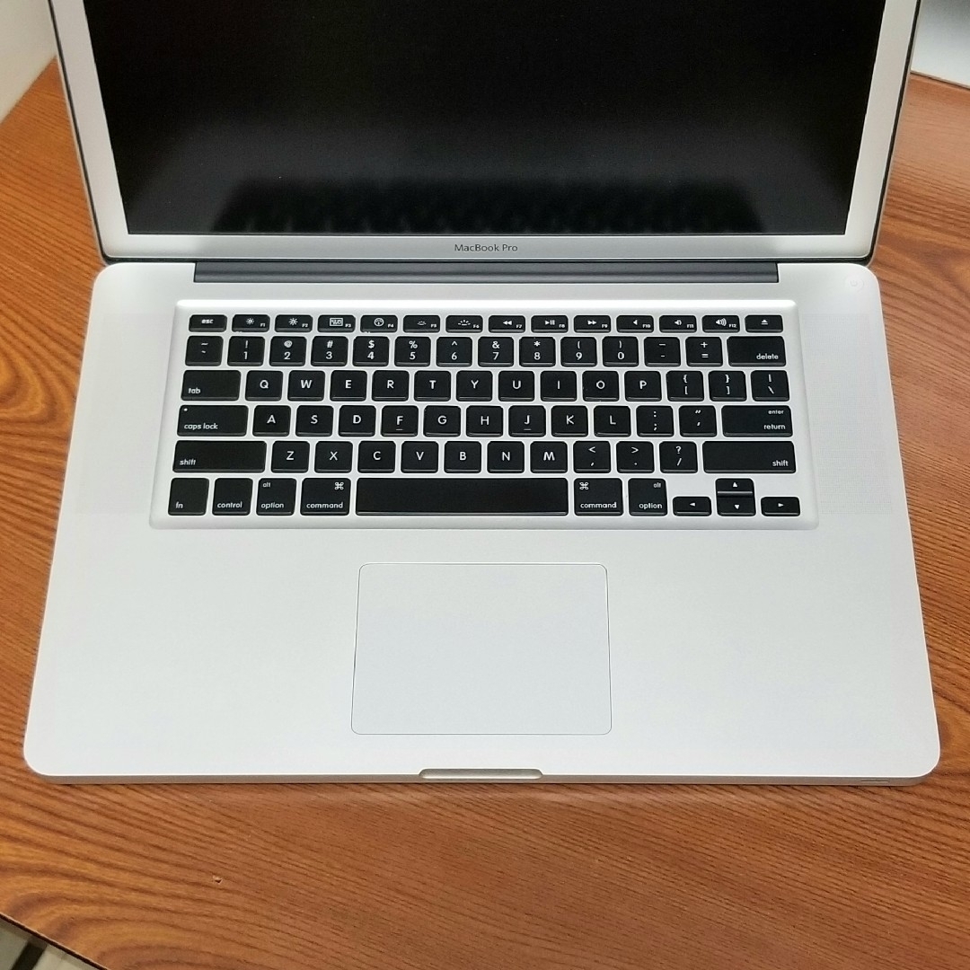 美品 Macbook Pro 15インチ 16GB/SSD256GB 高精細液晶-