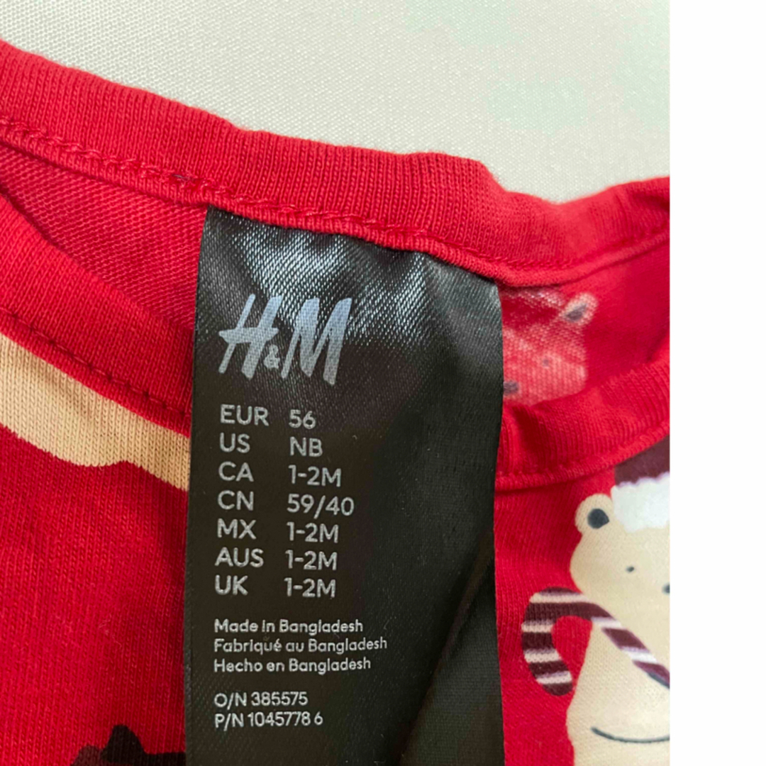 H&H(エイチアンドエイチ)の【美品】H&M クリスマス　ロンパース　50-60 キッズ/ベビー/マタニティのベビー服(~85cm)(ロンパース)の商品写真