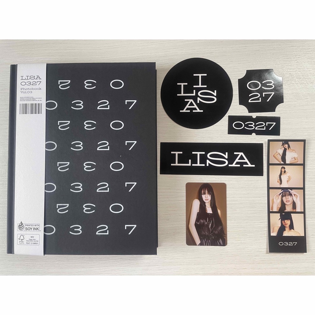 LISA 0327 PHOTOBOOK VOL.3 エンタメ/ホビーの本(趣味/スポーツ/実用)の商品写真