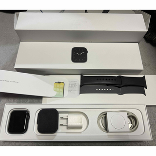 アップルウォッチ(Apple Watch)のアップル Apple Watch5 グレイアルミニウム ブラックスポーツバンド (その他)