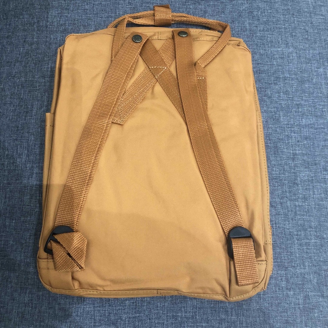 FJALLRAVEN KANKEN(フェールラーベンカンケン)の新品 フェールラーベンカンケン ブラウン　16L リュック レディースのバッグ(リュック/バックパック)の商品写真