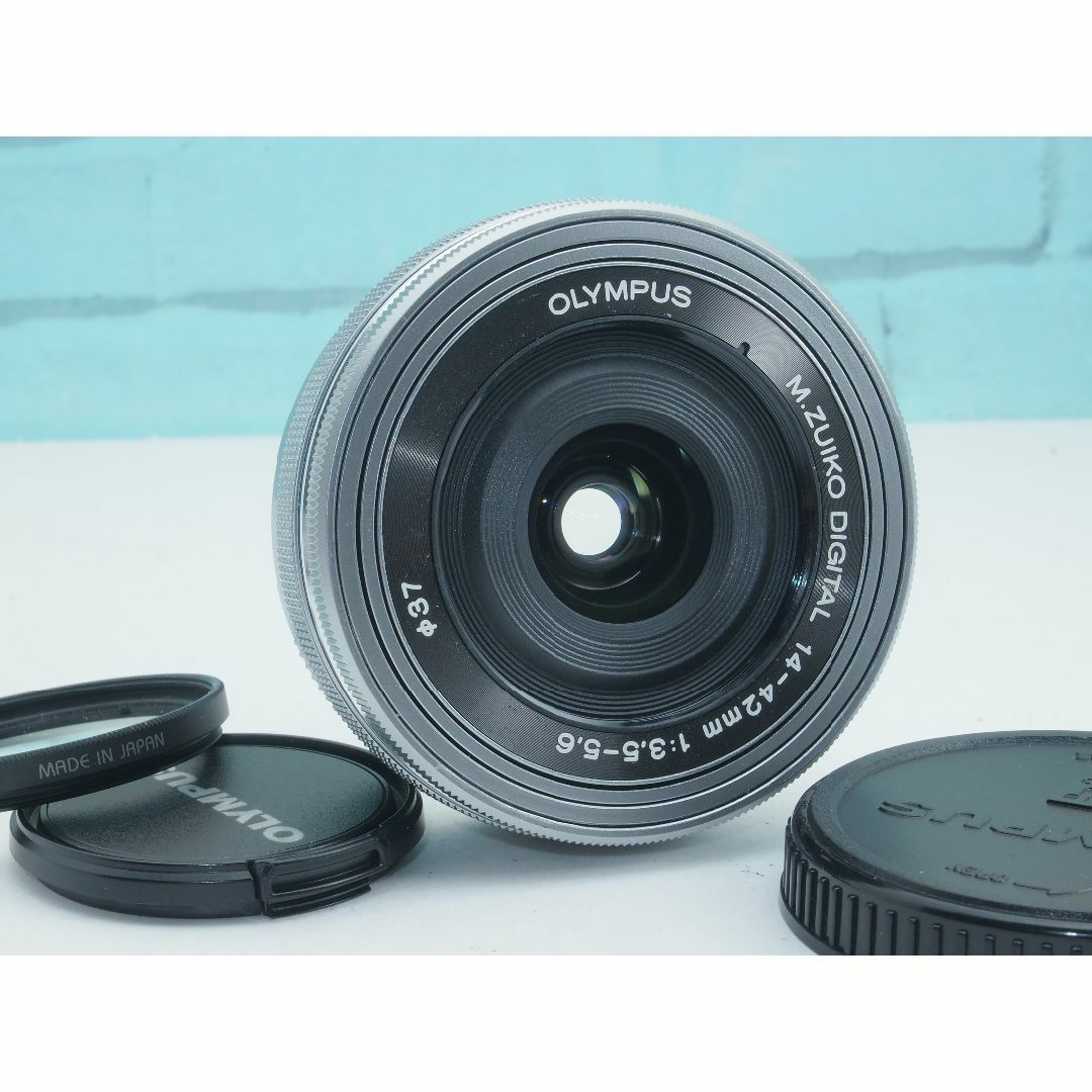 OLYMPUS(オリンパス)の❤️OLYMPUS パンケーキズームレンズ❤️14-42mm EZ❤️L6303 スマホ/家電/カメラのカメラ(レンズ(ズーム))の商品写真