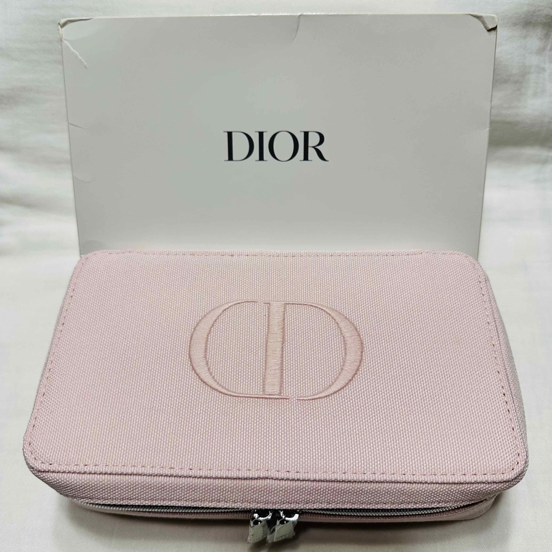 Christian Dior(クリスチャンディオール)のChristian Dior ディオール ノベルティ バニティポーチ 新品未使用 レディースのファッション小物(ポーチ)の商品写真