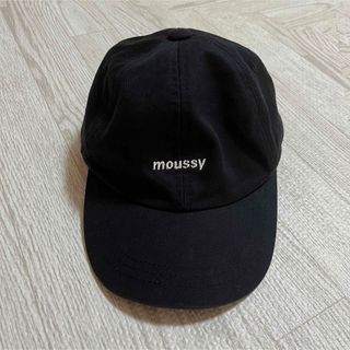 マウジー(moussy)のmoussy ロゴキャップ 黒 シンプル(キャップ)