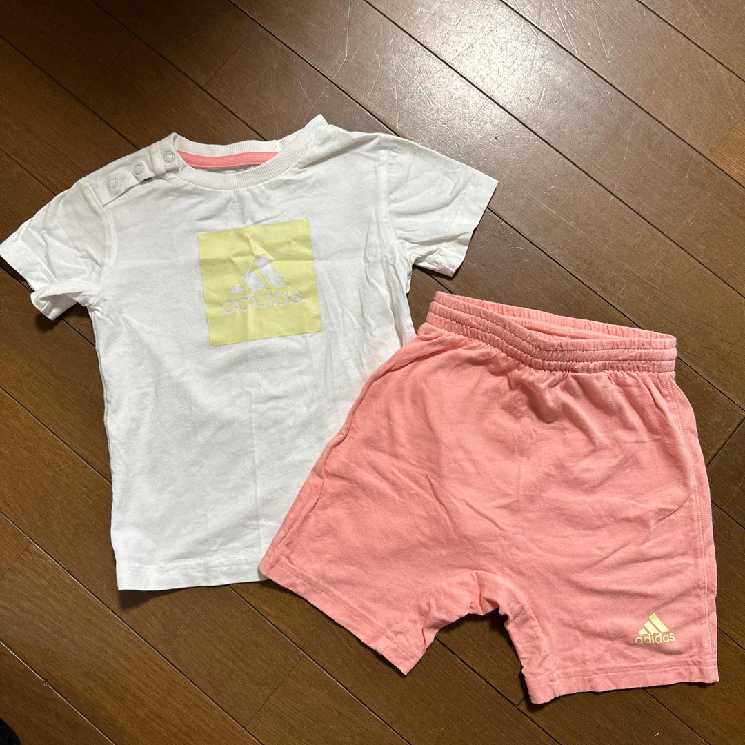 adidas(アディダス)のベビー adidas セットアップ キッズ/ベビー/マタニティのベビー服(~85cm)(Ｔシャツ)の商品写真