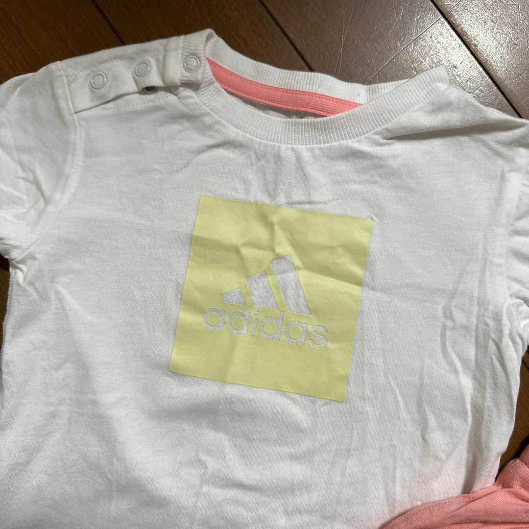 adidas(アディダス)のベビー adidas セットアップ キッズ/ベビー/マタニティのベビー服(~85cm)(Ｔシャツ)の商品写真