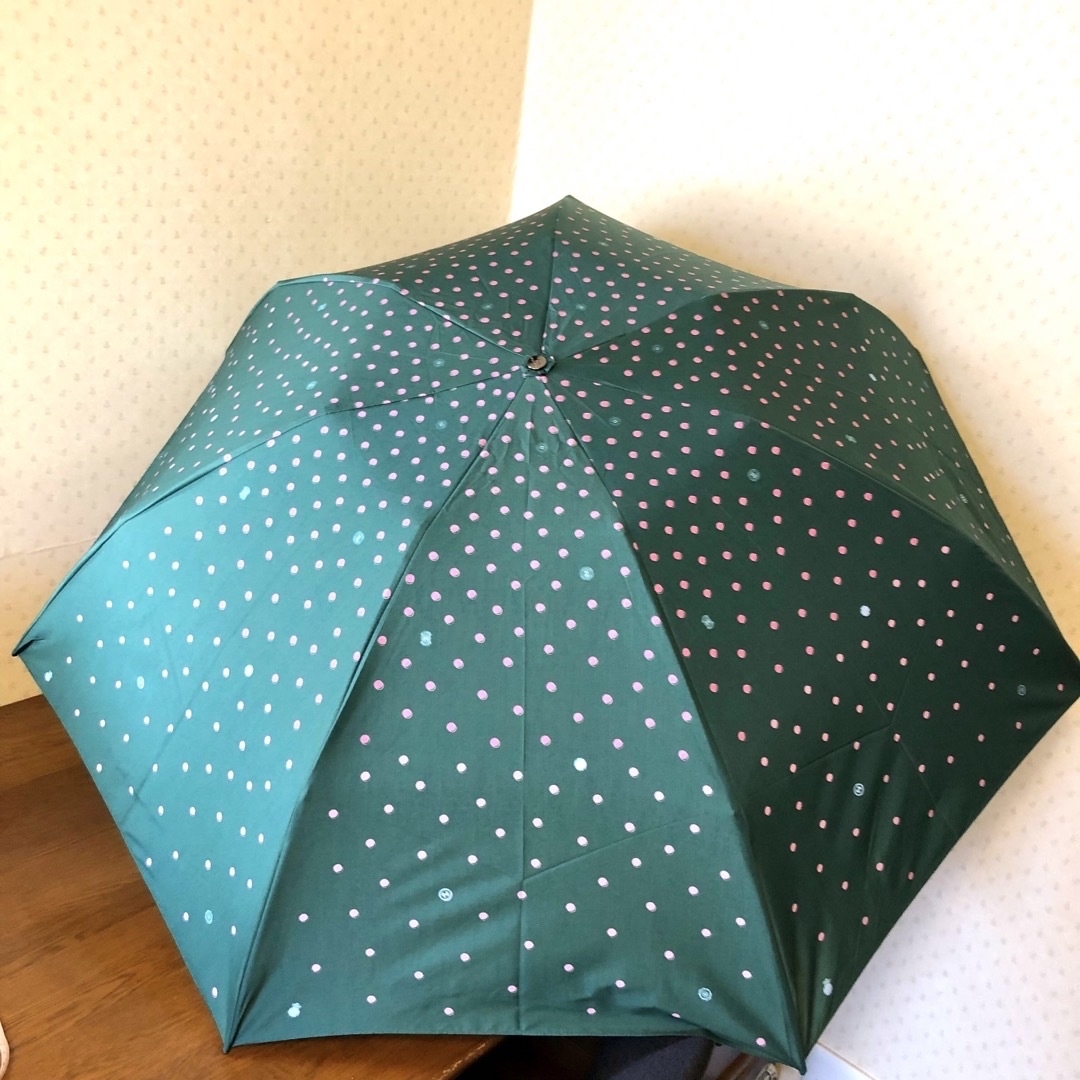 ★新品★ハンウェイ　晴雨兼用　UV加工　折りたたみ　雨傘　撥水素材　緑　ドット柄