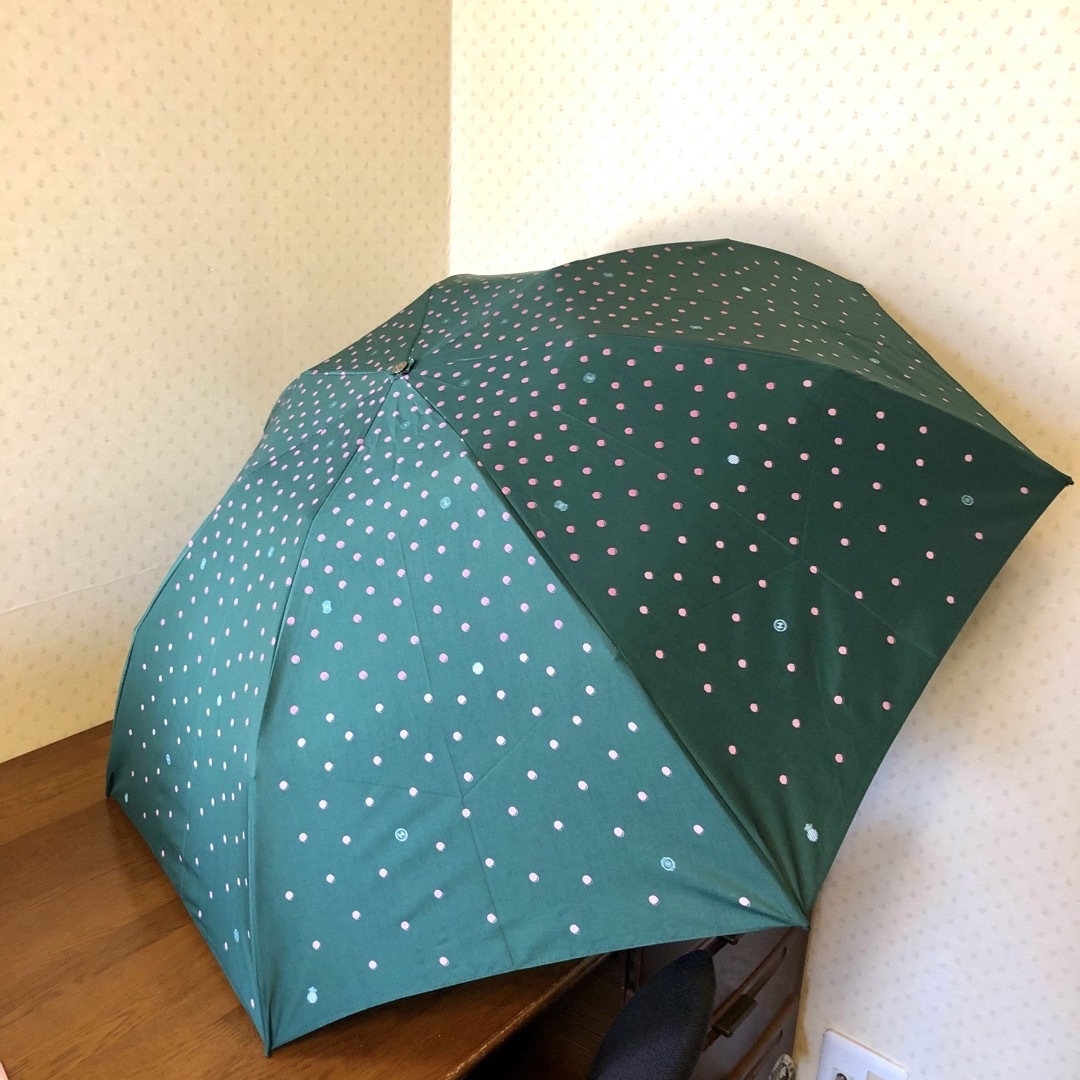 ★新品★ハンウェイ　晴雨兼用　UV加工　折りたたみ　雨傘　撥水素材　緑　ドット柄