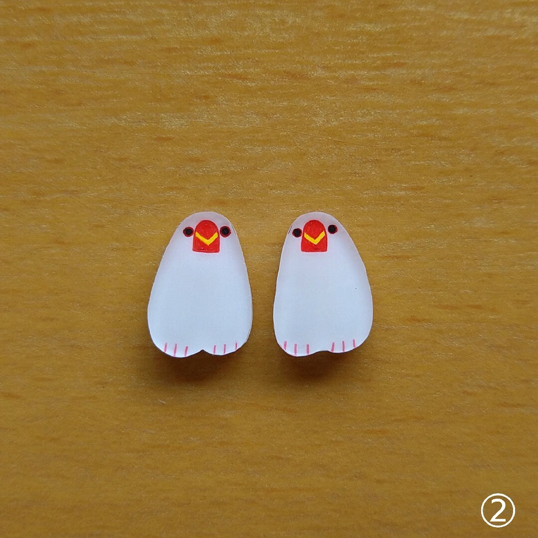 現品 白文鳥(大) ② イヤリング/ピアス ハンドメイドのアクセサリー(イヤリング)の商品写真