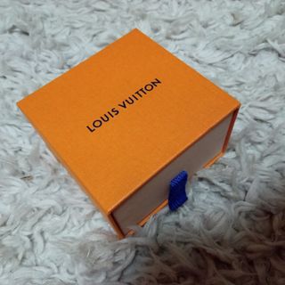 LOUIS VUITTON(ショップ袋)のフリマアイテム一覧 LOUIS VUITTON(ショップ袋)のフリマアイテム一覧