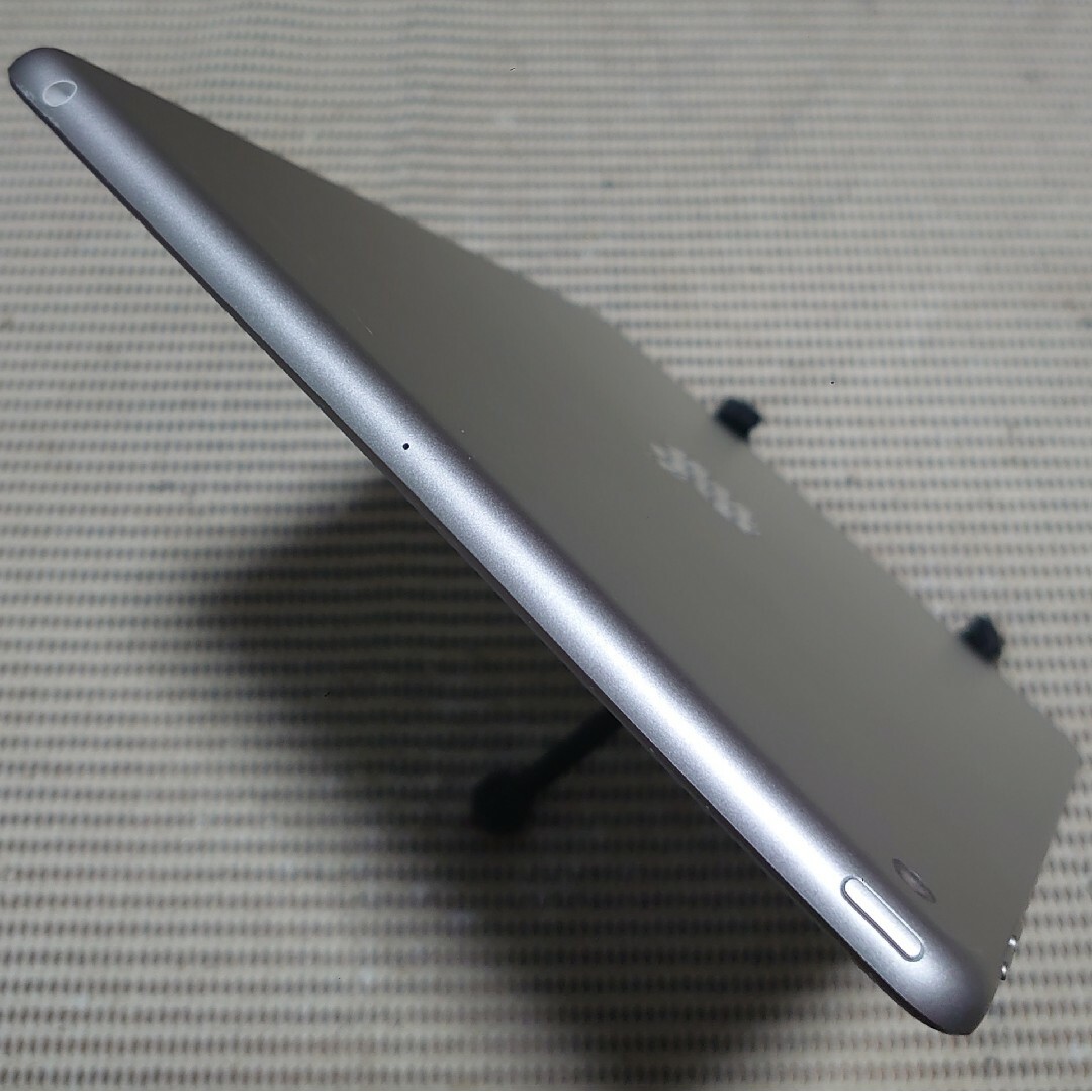 TMF3N 完動品iPad第7世代(A2197)本体32GBシルバー送料込 TMF3N 完動品iPad第7世代(A2197)本体32GBシルバー送料込