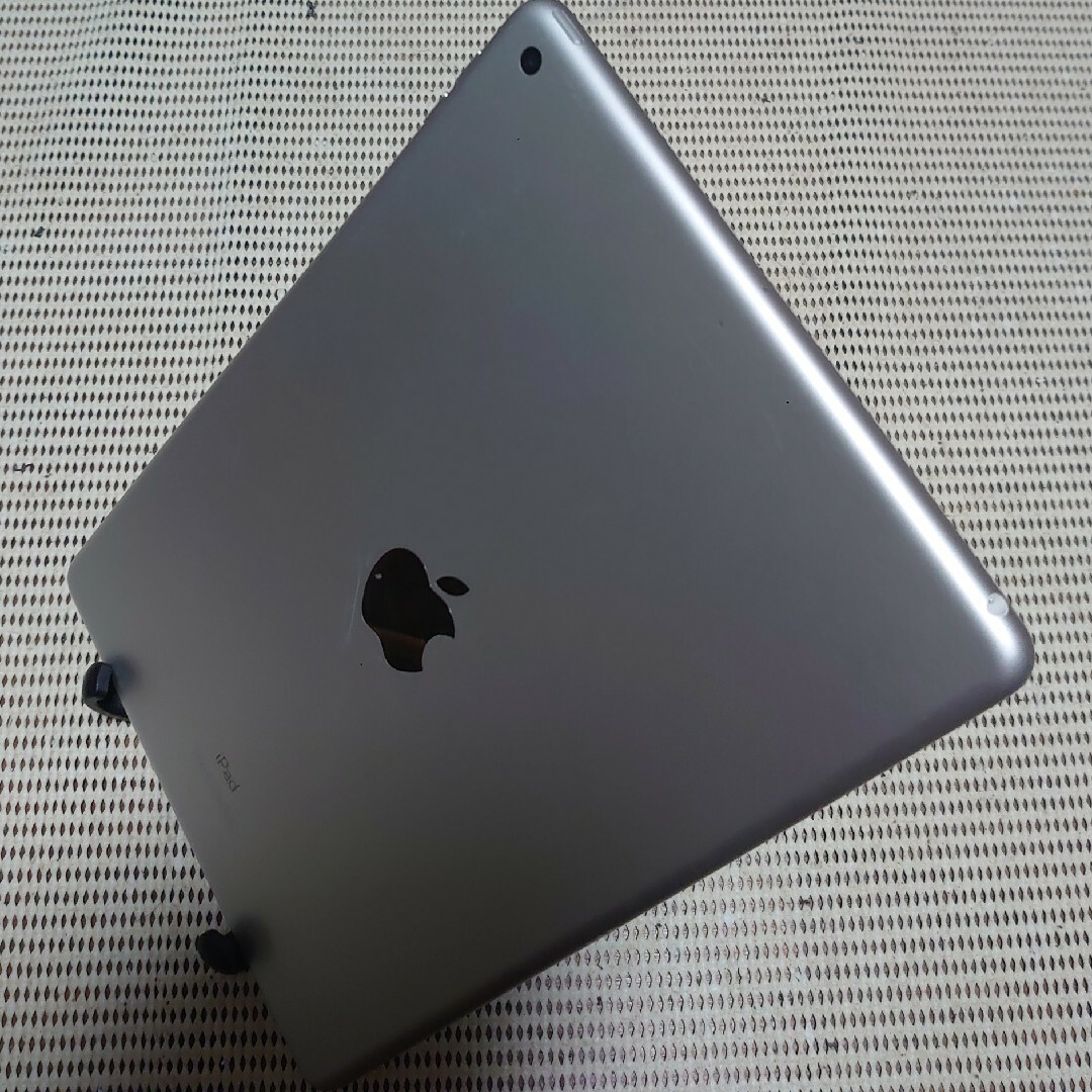 TMF3N 完動品iPad第7世代(A2197)本体32GBシルバー送料込 TMF3N 完動品iPad第7世代(A2197)本体32GBシルバー送料込