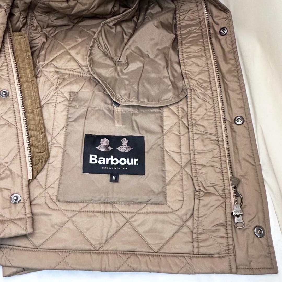 新品 BARBOUR メンズ キルティングジャケット ASHBY サンドＭサイズ