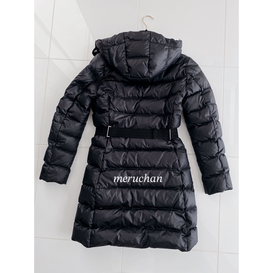 MONCLER(モンクレール)の【美品】モンクレール ロングダウンジャケット ベルト付き ブラック レディースのジャケット/アウター(ダウンジャケット)の商品写真