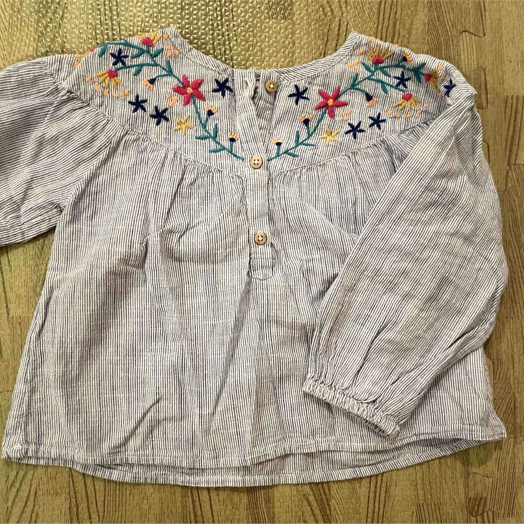 ZARA KIDS(ザラキッズ)のzara kids ザラ　長袖刺繍ブラウス　98サイズ キッズ/ベビー/マタニティのキッズ服女の子用(90cm~)(ブラウス)の商品写真