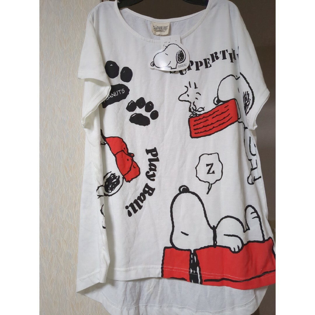 SNOOPY(スヌーピー)のPEANUTS SNOOPY オーバーサイズ Ｔシャツ レディースのトップス(Tシャツ(半袖/袖なし))の商品写真