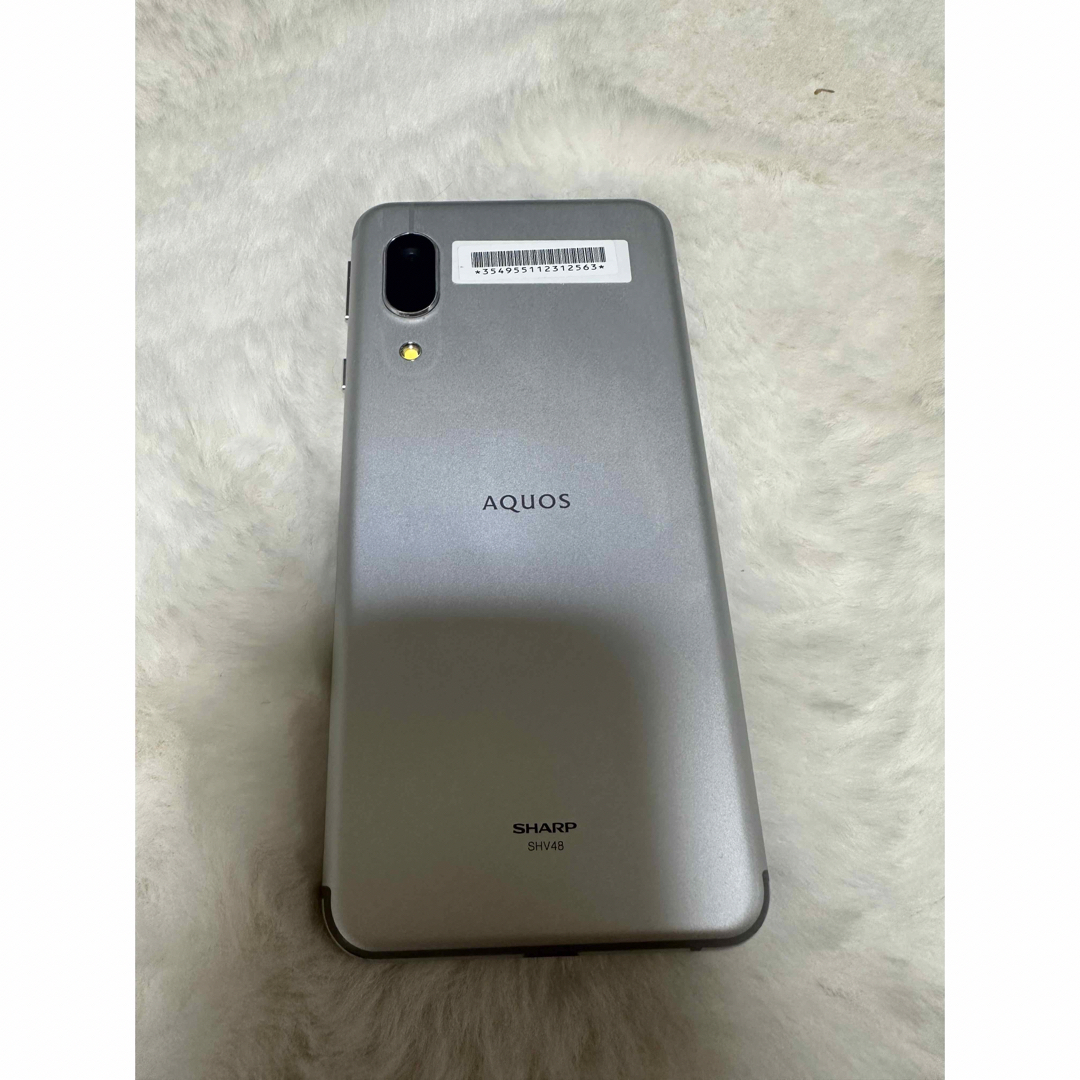 AQUOS(アクオス)のshv48 スマホ/家電/カメラのスマートフォン/携帯電話(スマートフォン本体)の商品写真