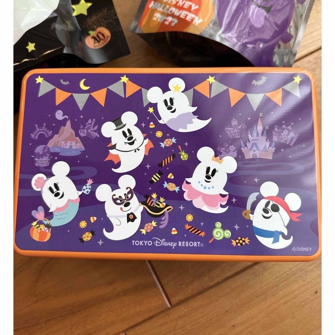 Disney(ディズニー)のくぅにゃん様ご確認用　ディズニー40周年　ハロウィン　お菓子 エンタメ/ホビーのおもちゃ/ぬいぐるみ(キャラクターグッズ)の商品写真