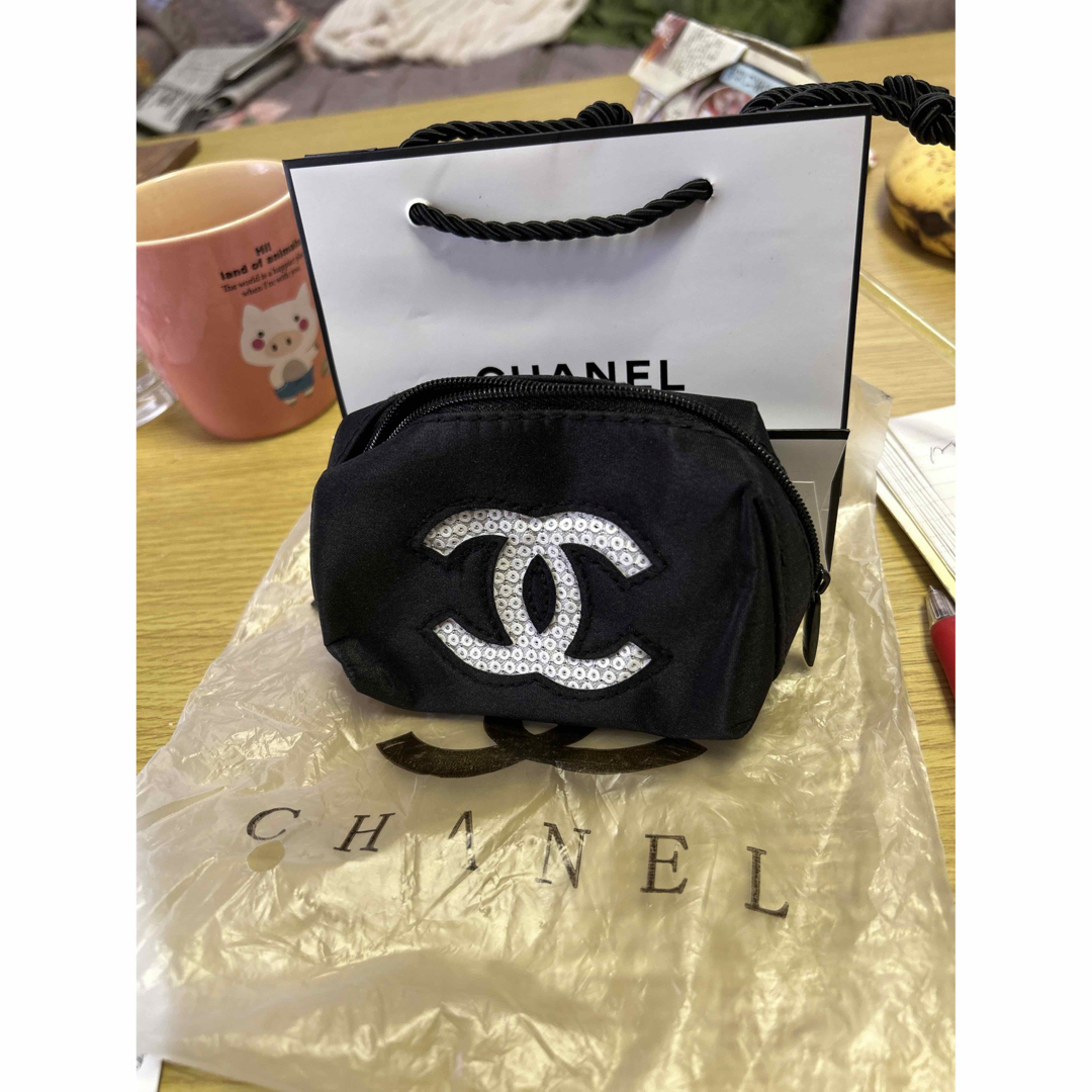 CHANELのポーチ レディースのファッション小物(ポーチ)の商品写真