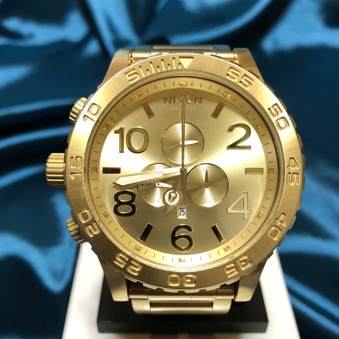 NIXON  51-30 CHRONO ALL GOLD