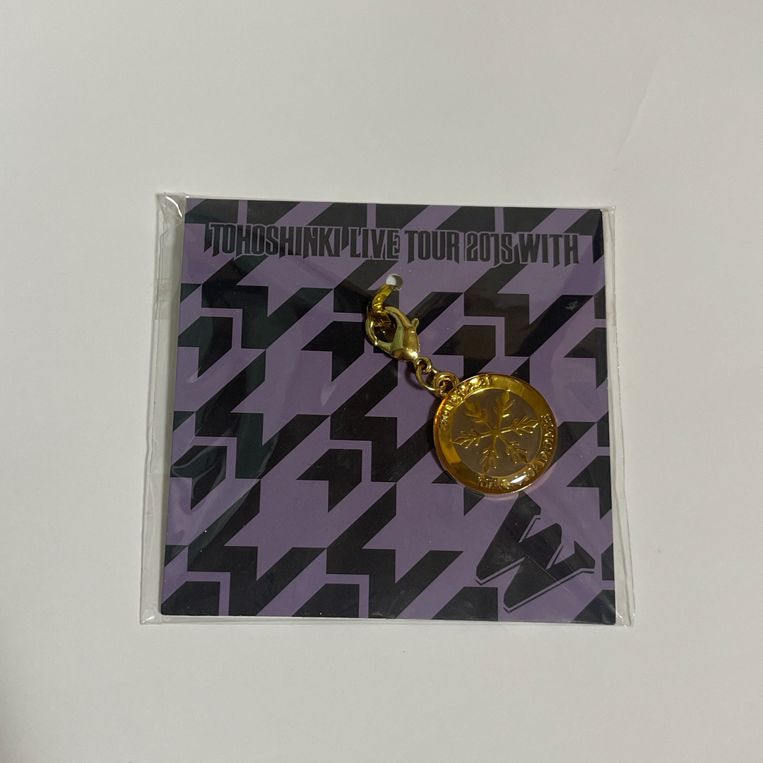 東方神起(トウホウシンキ)のWITH/クリスタルチャーム エンタメ/ホビーのタレントグッズ(アイドルグッズ)の商品写真