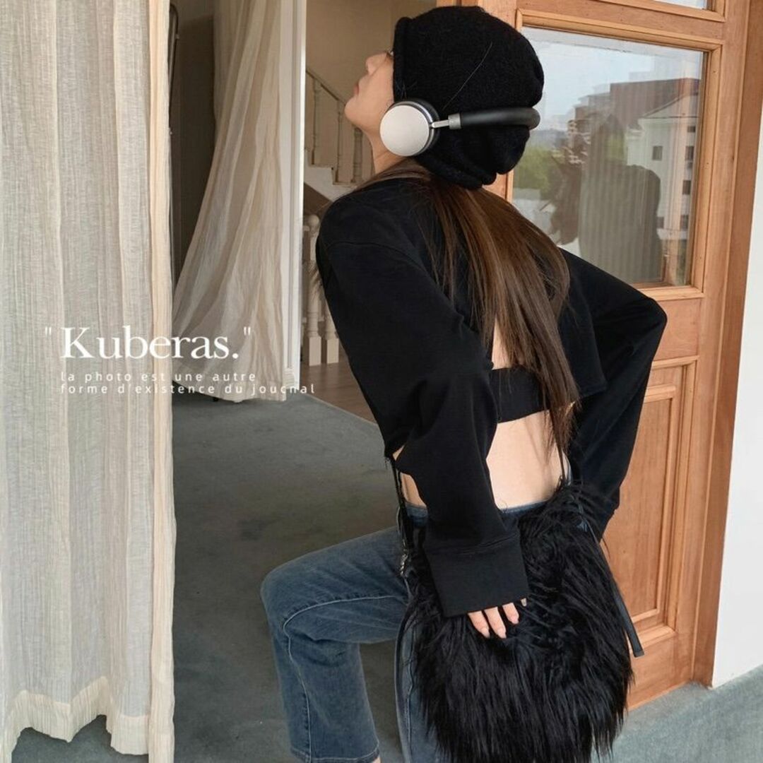 Kuberas バックカットアウト クロップド丈 スウェット