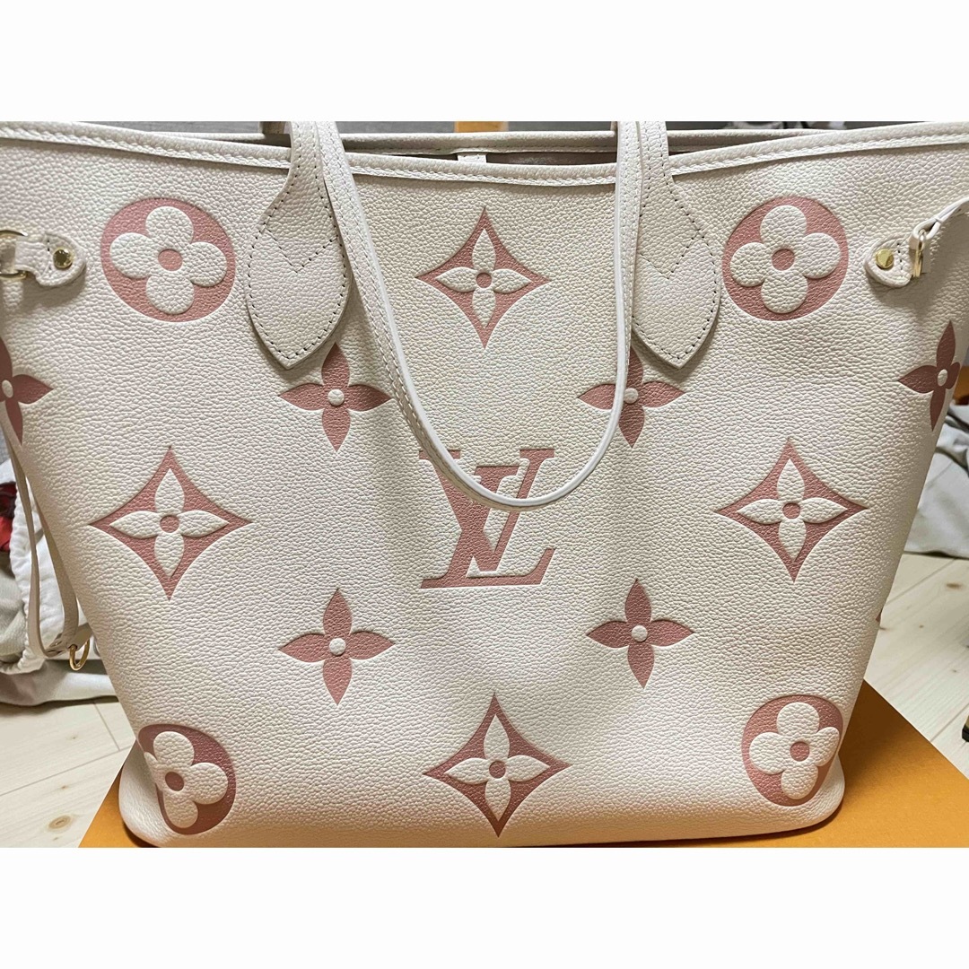 LOUIS VUITTON   新品！ネヴァーフルMM アンプラント バイカラー