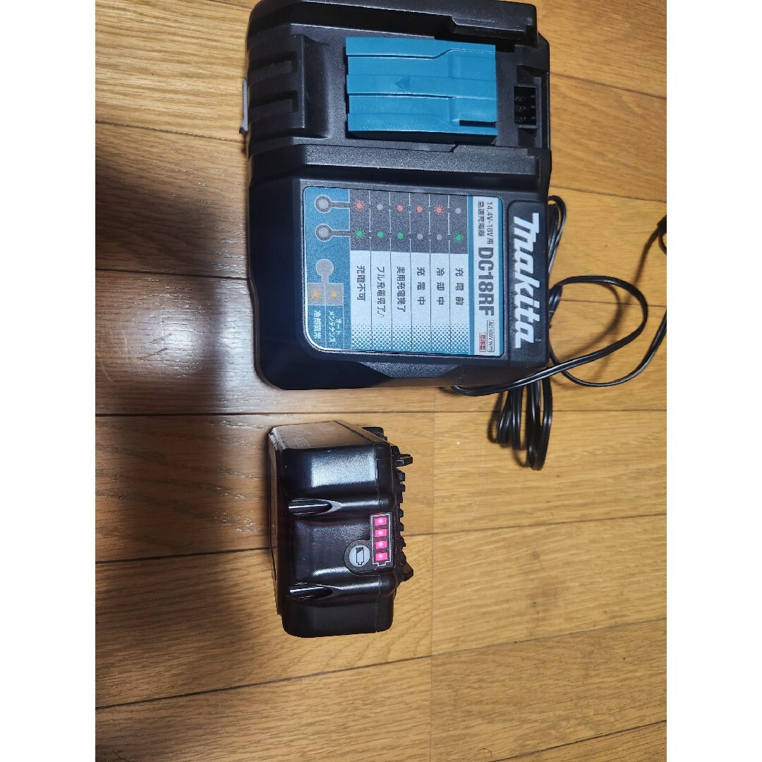 マキタ マキタ 充電機能付ラジオ MR300(青)+バッテリBL1860B+充電器DC18SD付 AC100V/10.8V/14.4V/18V対応  makita オリジナルセット品