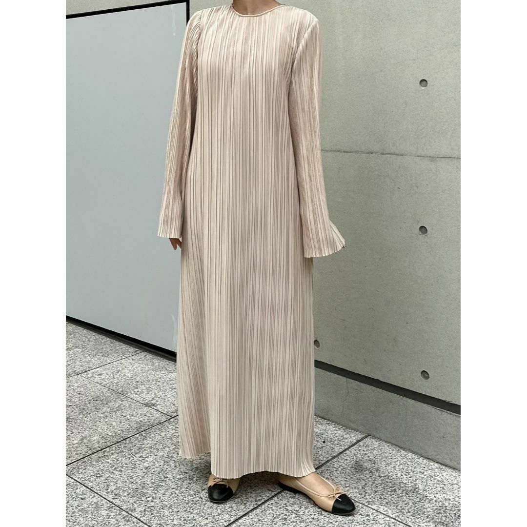 完売 新品 ClaSTEllaR PLEATED LONG DRESS ベージュ