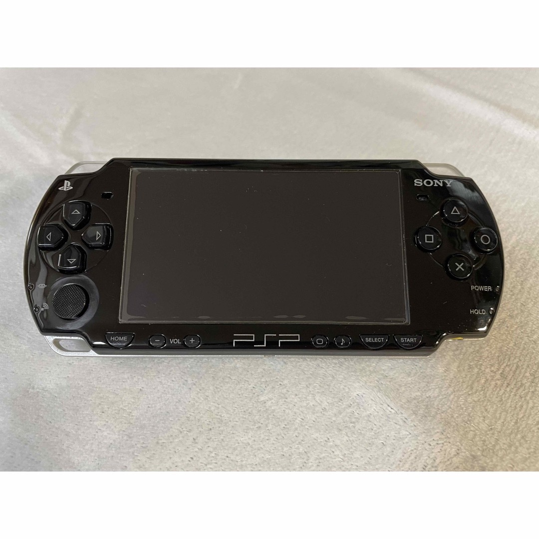 バッテリー新品SONY PSP2000 本体　ブラック　メモリースティック4GB下記内容確認の上ご購入ください