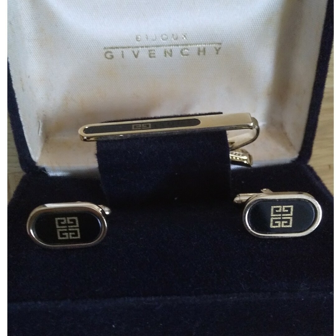 GIVENCHY(ジバンシィ)のGIVENCHY ジバンシーカフスリンクス ネクタイピンセット メンズのファッション小物(カフリンクス)の商品写真