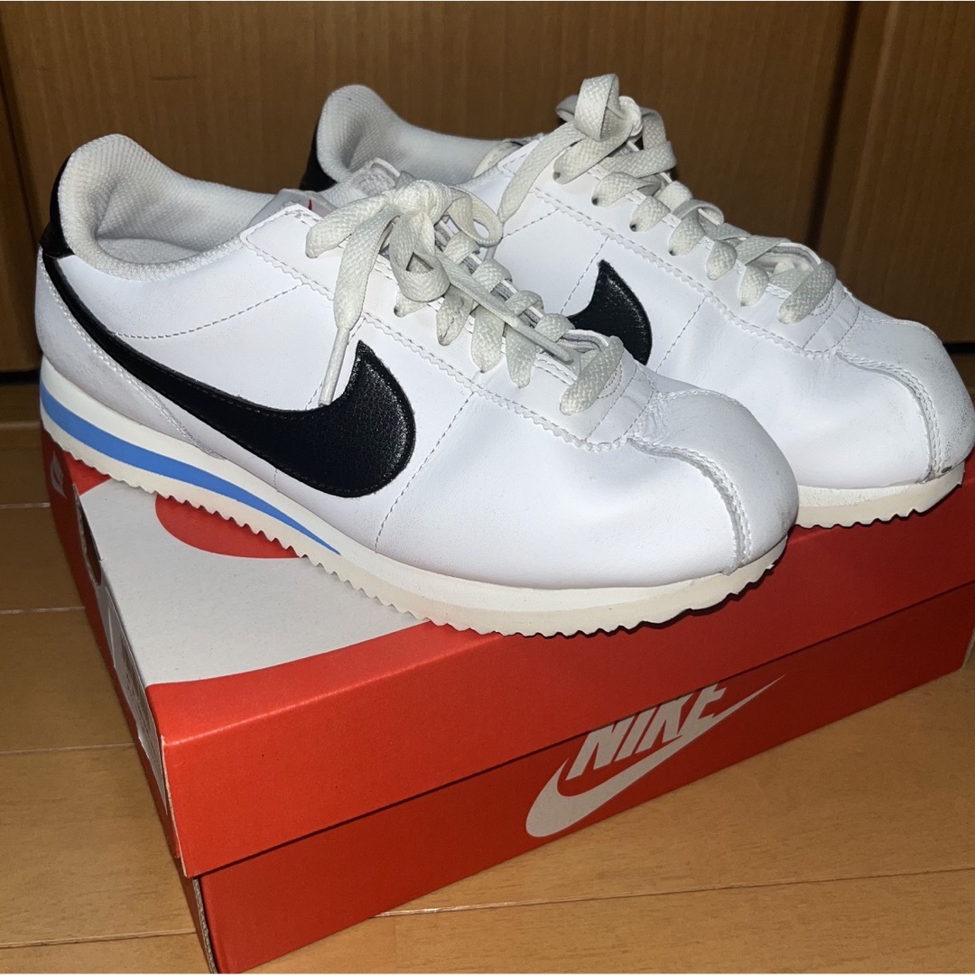 Nike WMNS コルテッツ White and Black 23cm