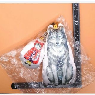 ヒグチユウコ オオカミと猫赤ずきんキーホルダー メラントリックヘムライト