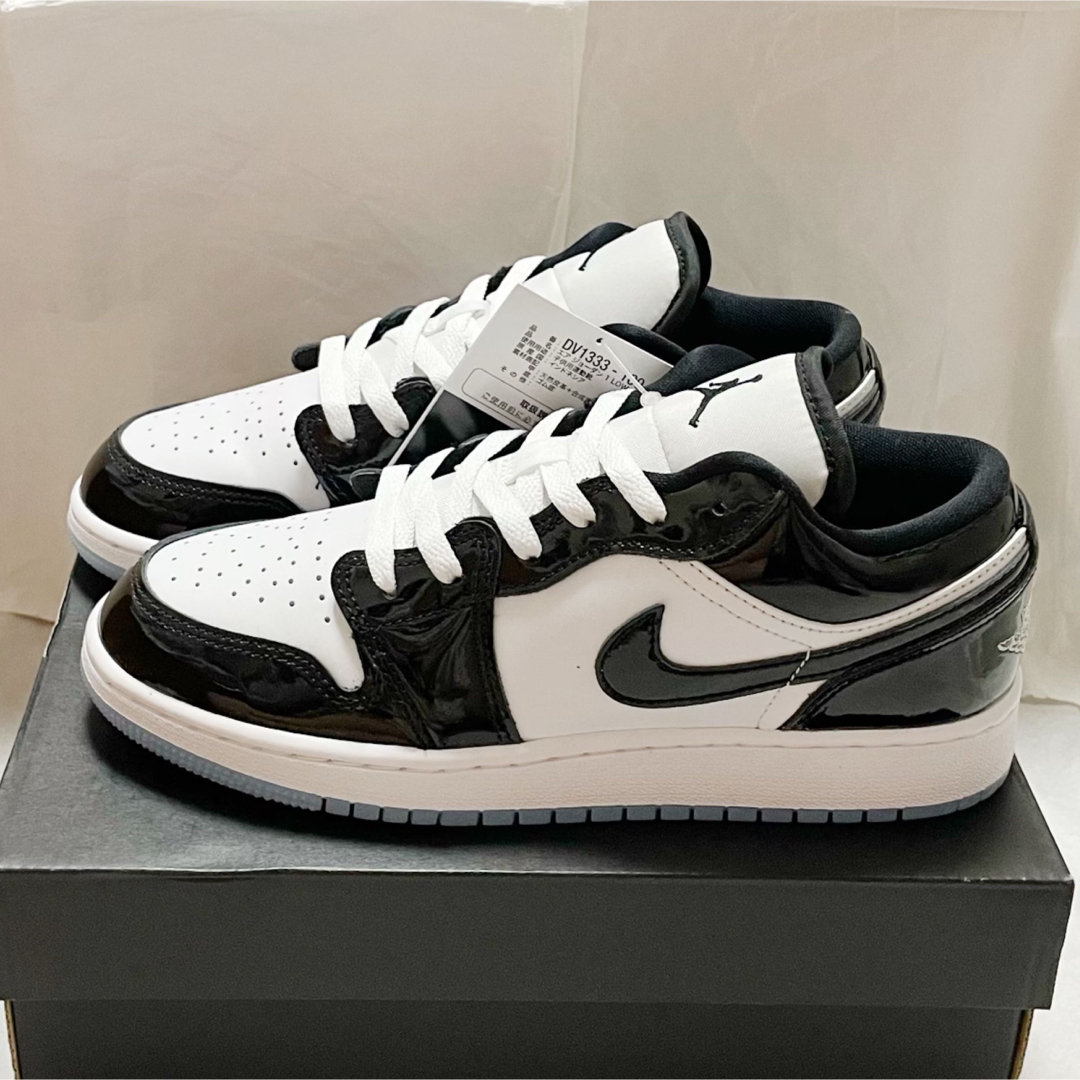 24cm NIKE AIR JORDAN 1 LOW SE GS パテント