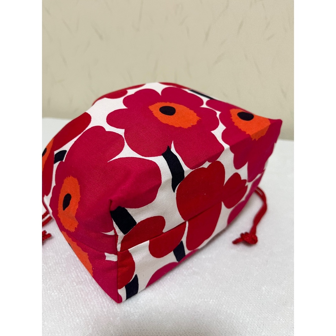 marimekko(マリメッコ)の❤️新品未使用♡可愛い♪人気！おすすめマリメッコ正規品生地丈夫ハンドメイドポーチ レディースのバッグ(ショルダーバッグ)の商品写真