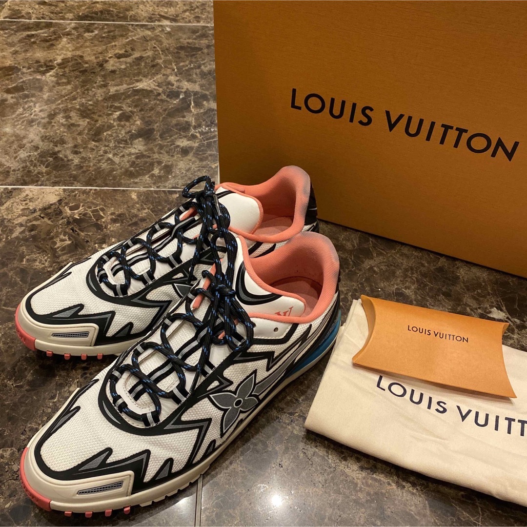 LOUIS VUITTON(ルイヴィトン)のルイヴィトンLOUIS VUITTONメンズスニーカーサイズ7ハーフ26.5cm メンズの靴/シューズ(スニーカー)の商品写真