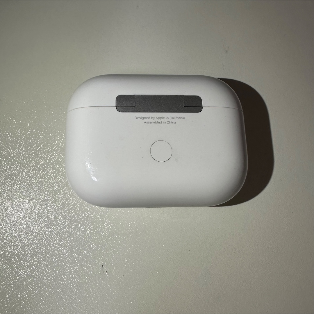 Apple正規品AirPodsPro 第2世代 充電ケースのみの通販 by shop｜ラクマ