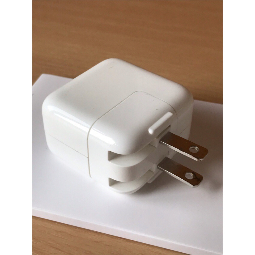 Mac (Apple)(マック)の+ Apple 10w//Macアダプタ ケーブル/ iPhone充電器+ スマホ/家電/カメラのスマートフォン/携帯電話(バッテリー/充電器)の商品写真