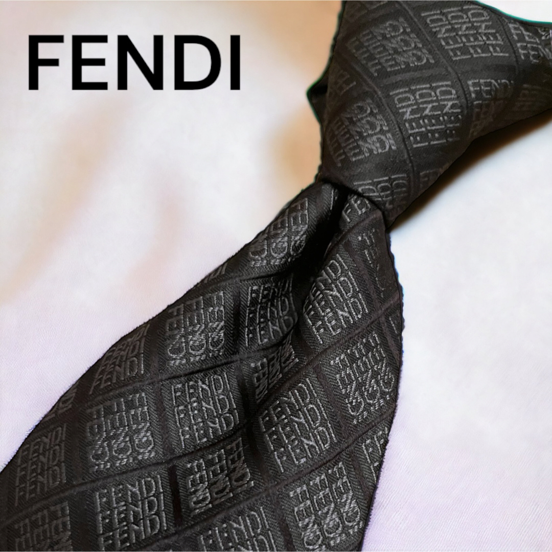 未使用】FENDI ネクタイ ブラック グレー ロゴ シルク100 ジャガード ...